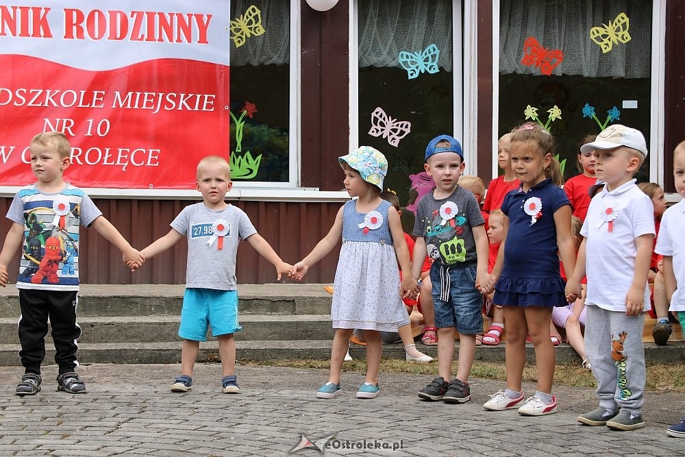 Rodzinny piknik patriotyczny w Przedszkolu Miejskim nr 10 [15.06.2018] - zdjęcie #23 - eOstroleka.pl
