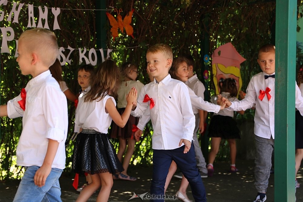 Uroczyste zakończenie roku szkolnego w Przedszkolu Miejskim nr 16 [20.06.2018] - zdjęcie #3 - eOstroleka.pl