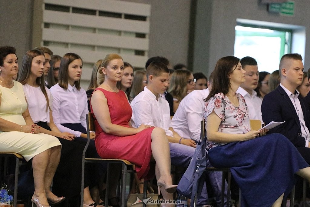 Zakończenie roku szkolnego w Gimnazjum nr 5 [20.06.2018] - zdjęcie #13 - eOstroleka.pl