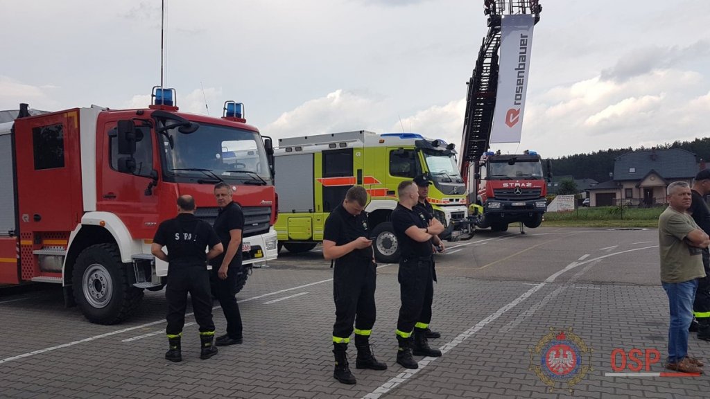 Prezentacja najnowocześniejszego sprzętu strażackiego w Łysych [21.06.2018] - zdjęcie #8 - eOstroleka.pl