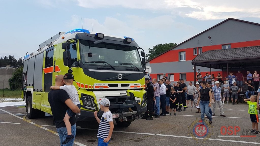 Prezentacja najnowocześniejszego sprzętu strażackiego w Łysych [21.06.2018] - zdjęcie #22 - eOstroleka.pl