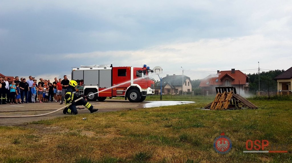 Prezentacja najnowocześniejszego sprzętu strażackiego w Łysych [21.06.2018] - zdjęcie #33 - eOstroleka.pl