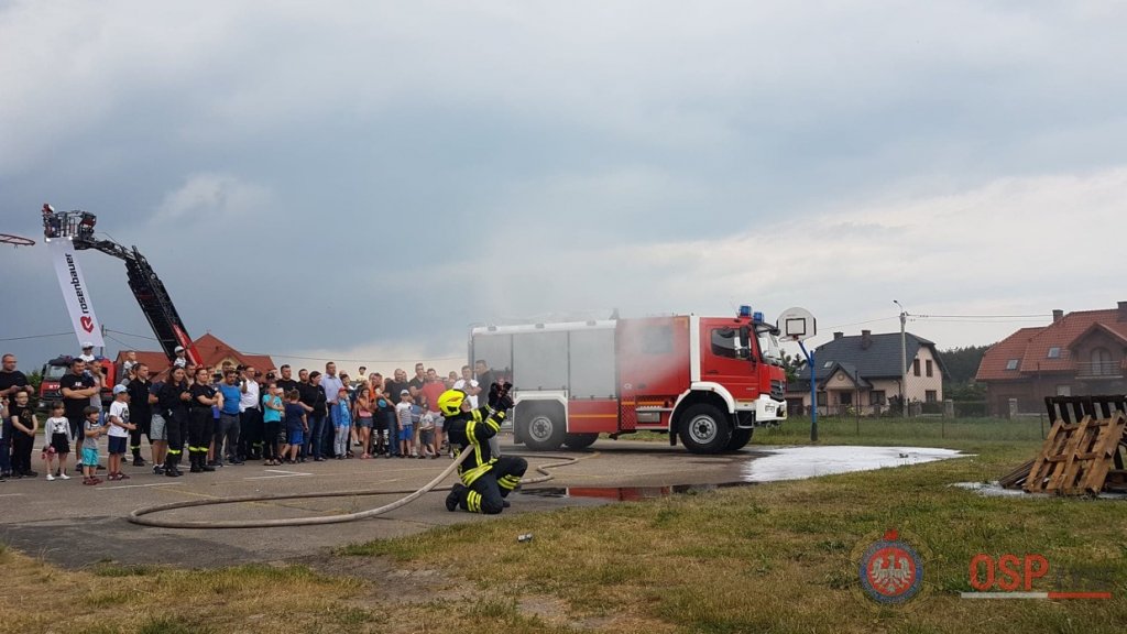 Prezentacja najnowocześniejszego sprzętu strażackiego w Łysych [21.06.2018] - zdjęcie #36 - eOstroleka.pl