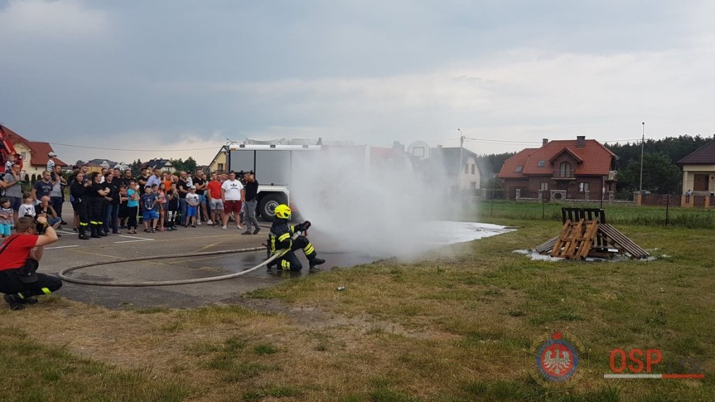 Prezentacja najnowocześniejszego sprzętu strażackiego w Łysych [21.06.2018] - zdjęcie #42 - eOstroleka.pl