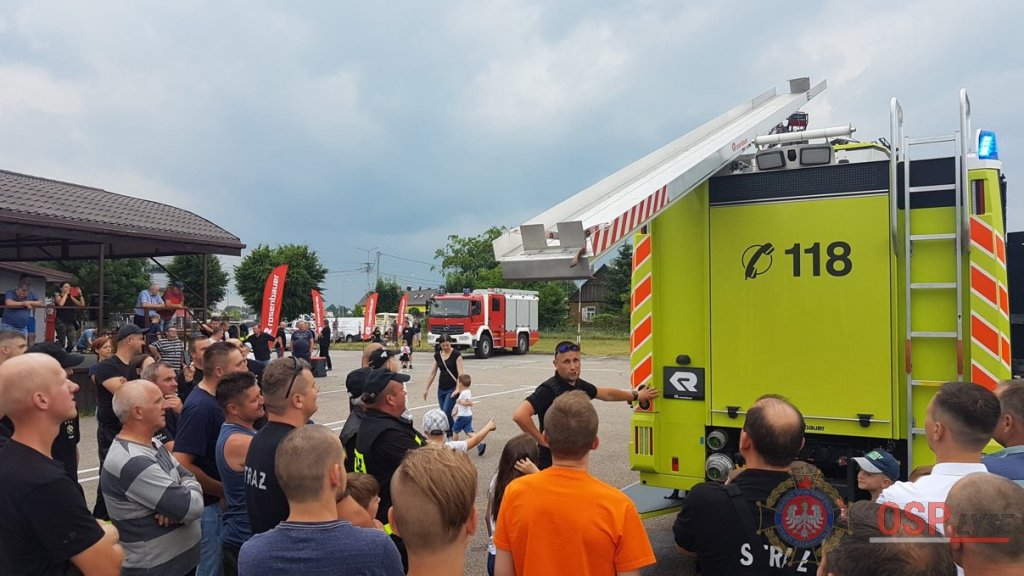 Prezentacja najnowocześniejszego sprzętu strażackiego w Łysych [21.06.2018] - zdjęcie #1 - eOstroleka.pl