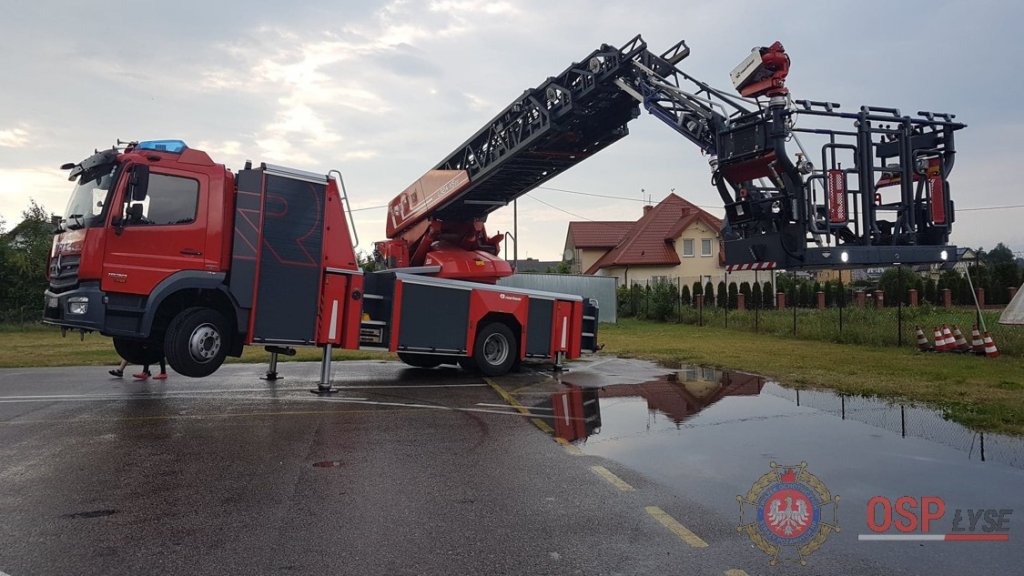 Prezentacja najnowocześniejszego sprzętu strażackiego w Łysych [21.06.2018] - zdjęcie #60 - eOstroleka.pl