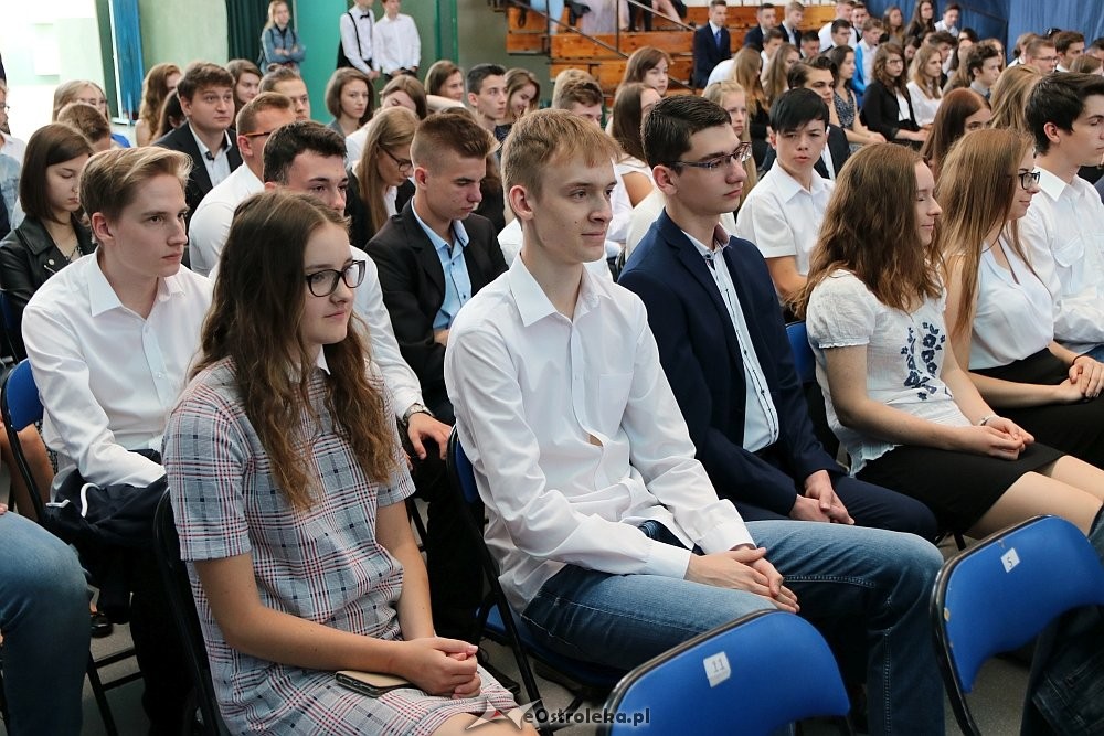 Zakończenie roku szkolnego w II Liceum Ogólnokształcącym w Ostrołęce [22.06.2018] - zdjęcie #21 - eOstroleka.pl