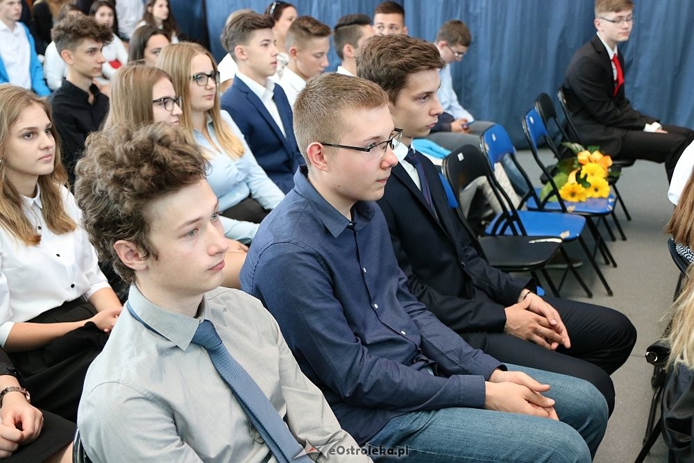 Zakończenie roku szkolnego w II Liceum Ogólnokształcącym w Ostrołęce [22.06.2018] - zdjęcie #36 - eOstroleka.pl