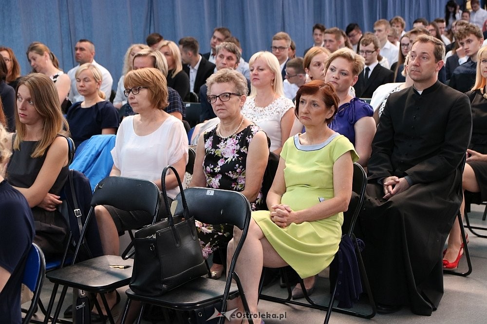 Zakończenie roku szkolnego w II Liceum Ogólnokształcącym w Ostrołęce [22.06.2018] - zdjęcie #49 - eOstroleka.pl