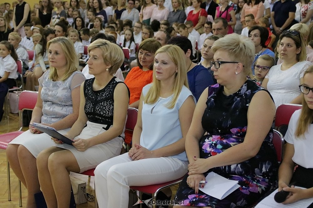 Zakończenie roku szkolnego w Szkole Podstawowej nr 6 w Ostrołęce [22.06.2018] - zdjęcie #13 - eOstroleka.pl