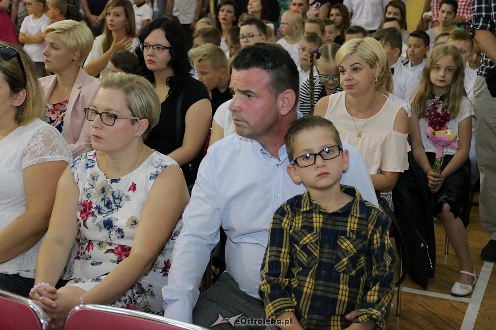 Zakończenie roku szkolnego w Szkole Podstawowej nr 6 w Ostrołęce [22.06.2018] - zdjęcie #17 - eOstroleka.pl