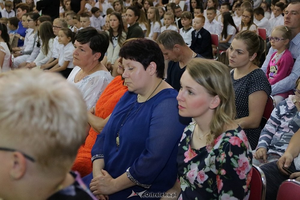 Zakończenie roku szkolnego w Szkole Podstawowej nr 6 w Ostrołęce [22.06.2018] - zdjęcie #19 - eOstroleka.pl