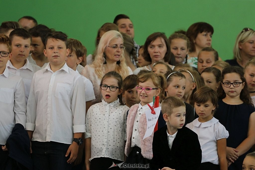 Zakończenie roku szkolnego w Szkole Podstawowej nr 2 [22.06.2018] - zdjęcie #2 - eOstroleka.pl