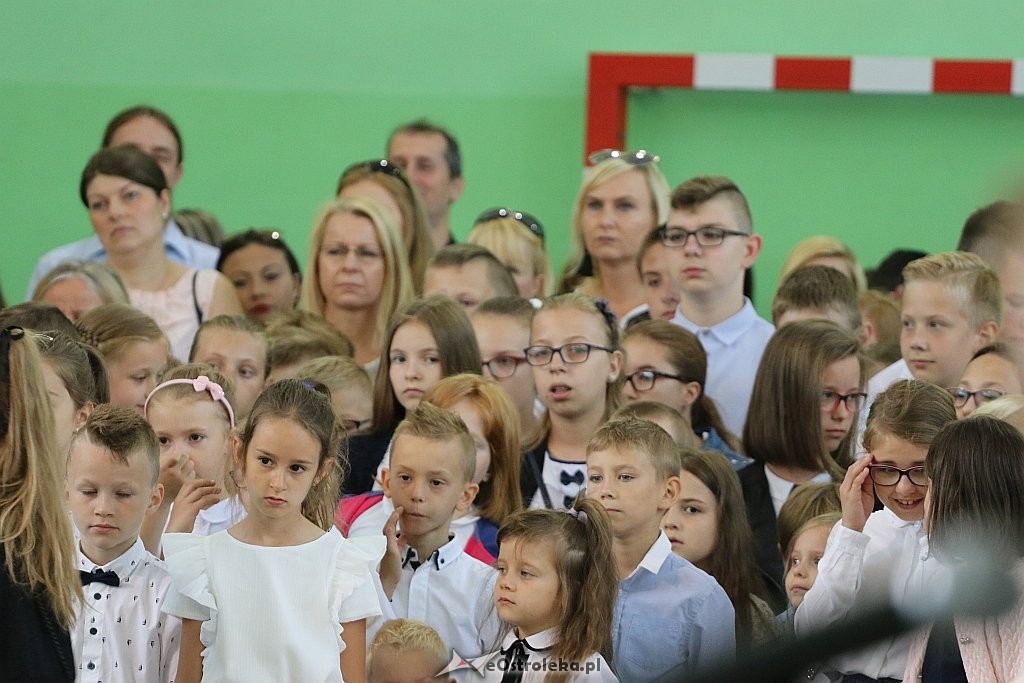 Zakończenie roku szkolnego w Szkole Podstawowej nr 2 [22.06.2018] - zdjęcie #7 - eOstroleka.pl