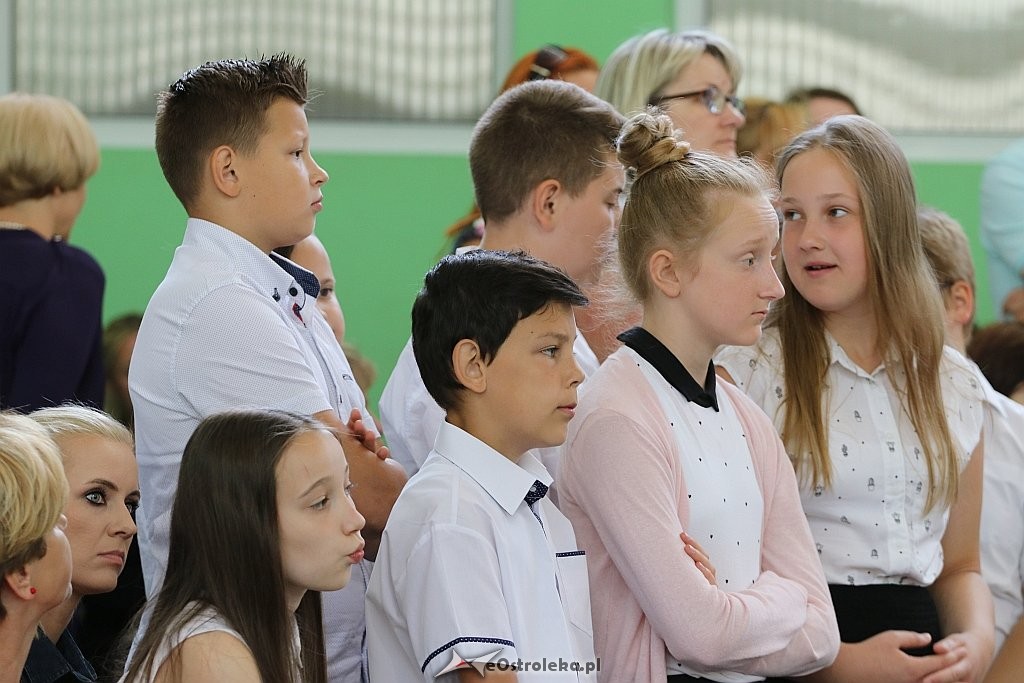 Zakończenie roku szkolnego w Szkole Podstawowej nr 2 [22.06.2018] - zdjęcie #31 - eOstroleka.pl