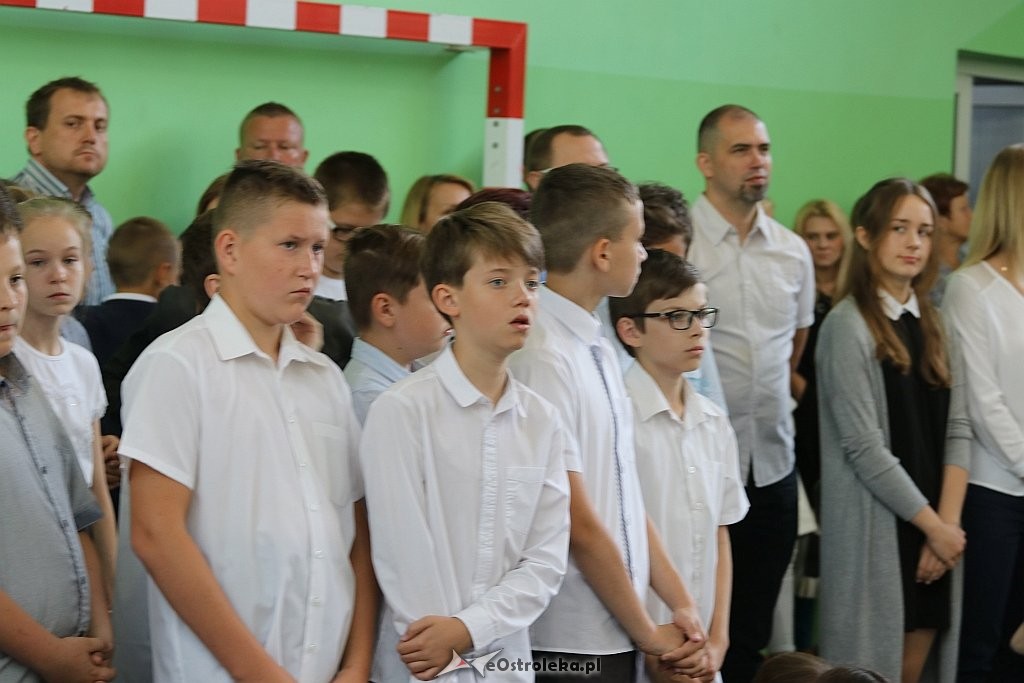 Zakończenie roku szkolnego w Szkole Podstawowej nr 2 [22.06.2018] - zdjęcie #34 - eOstroleka.pl
