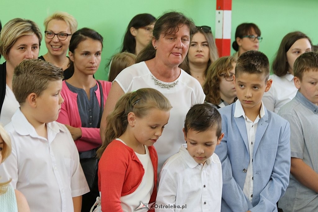Zakończenie roku szkolnego w Szkole Podstawowej nr 2 [22.06.2018] - zdjęcie #35 - eOstroleka.pl