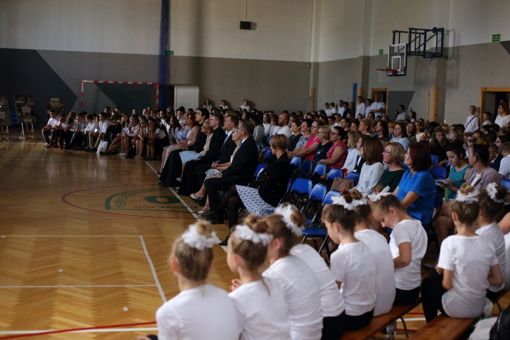 Zakończenie roku szkolnego w Szkole Podstawowej nr 10 [22.06.2018] - zdjęcie #9 - eOstroleka.pl