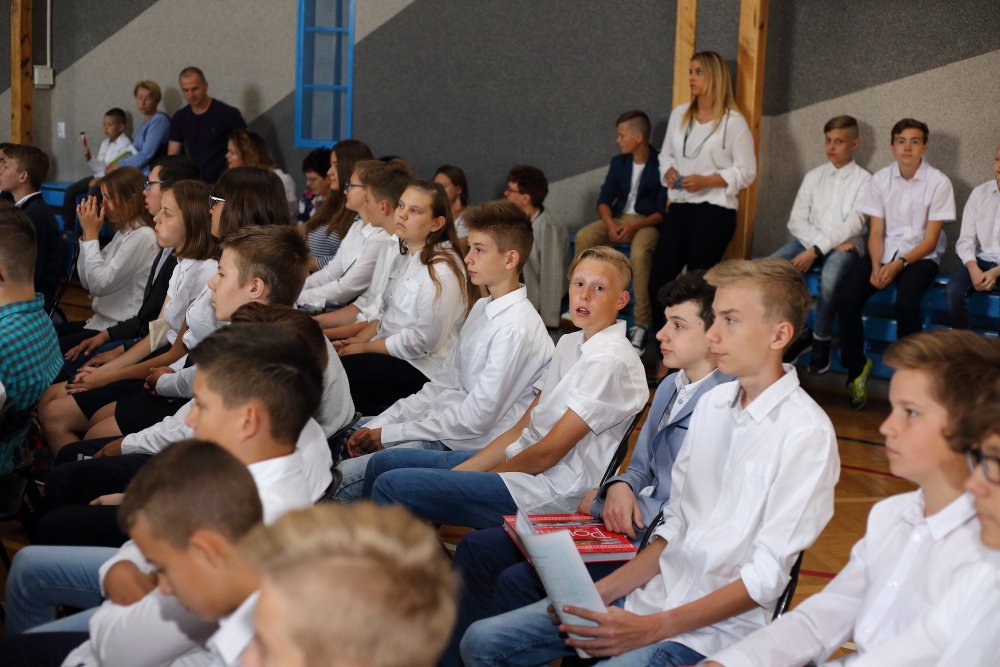 Zakończenie roku szkolnego w Szkole Podstawowej nr 10 [22.06.2018] - zdjęcie #13 - eOstroleka.pl