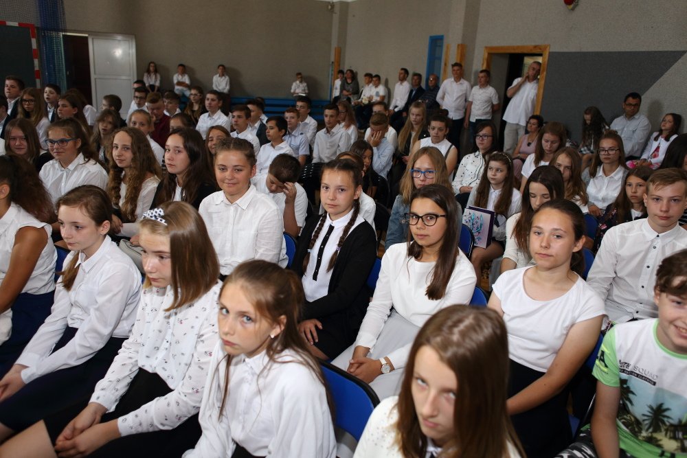 Zakończenie roku szkolnego w Szkole Podstawowej nr 10 [22.06.2018] - zdjęcie #23 - eOstroleka.pl