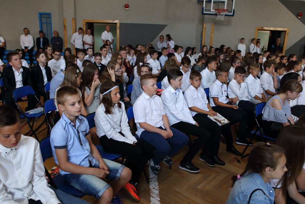 Zakończenie roku szkolnego w Szkole Podstawowej nr 10 [22.06.2018] - zdjęcie #25 - eOstroleka.pl