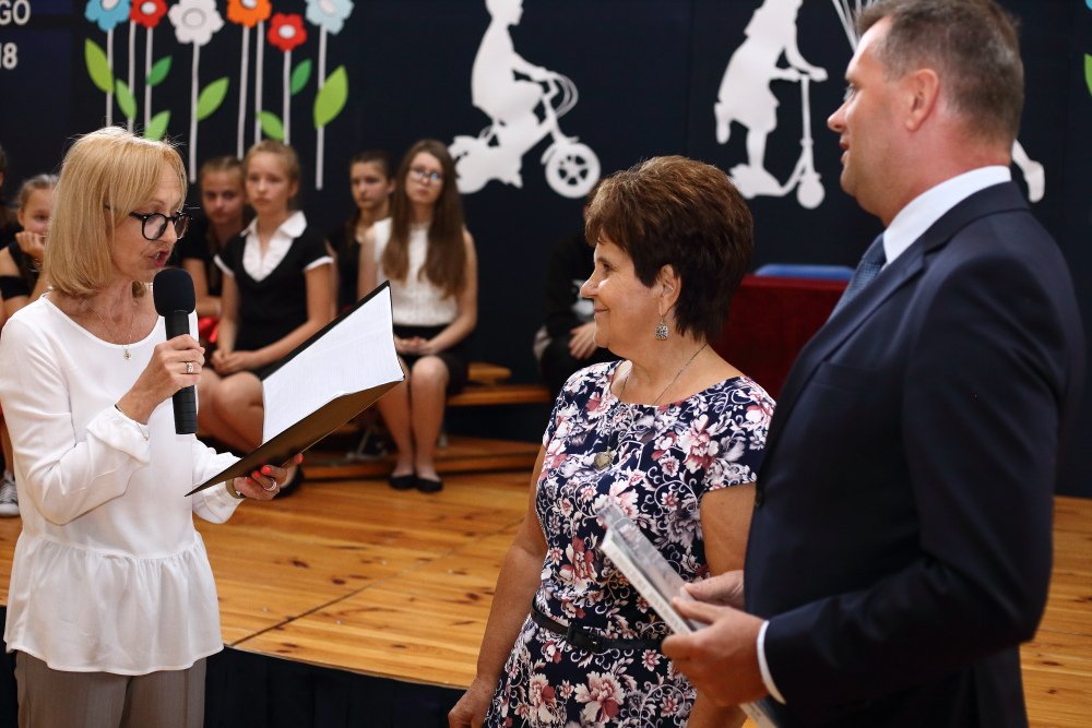 Zakończenie roku szkolnego w Szkole Podstawowej nr 10 [22.06.2018] - zdjęcie #33 - eOstroleka.pl
