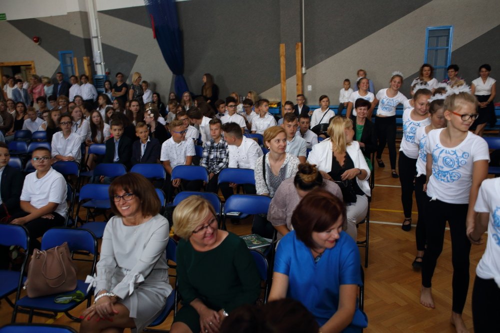 Zakończenie roku szkolnego w Szkole Podstawowej nr 10 [22.06.2018] - zdjęcie #52 - eOstroleka.pl