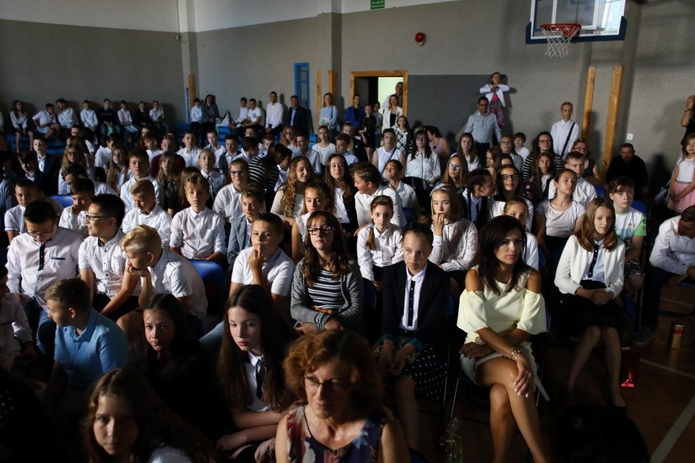 Zakończenie roku szkolnego w Szkole Podstawowej nr 10 [22.06.2018] - zdjęcie #57 - eOstroleka.pl