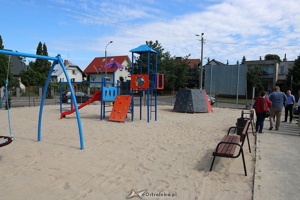 Na osiedlu Łęczysk powstał nowy plac zabaw [09.07.2018] - zdjęcie #26 - eOstroleka.pl