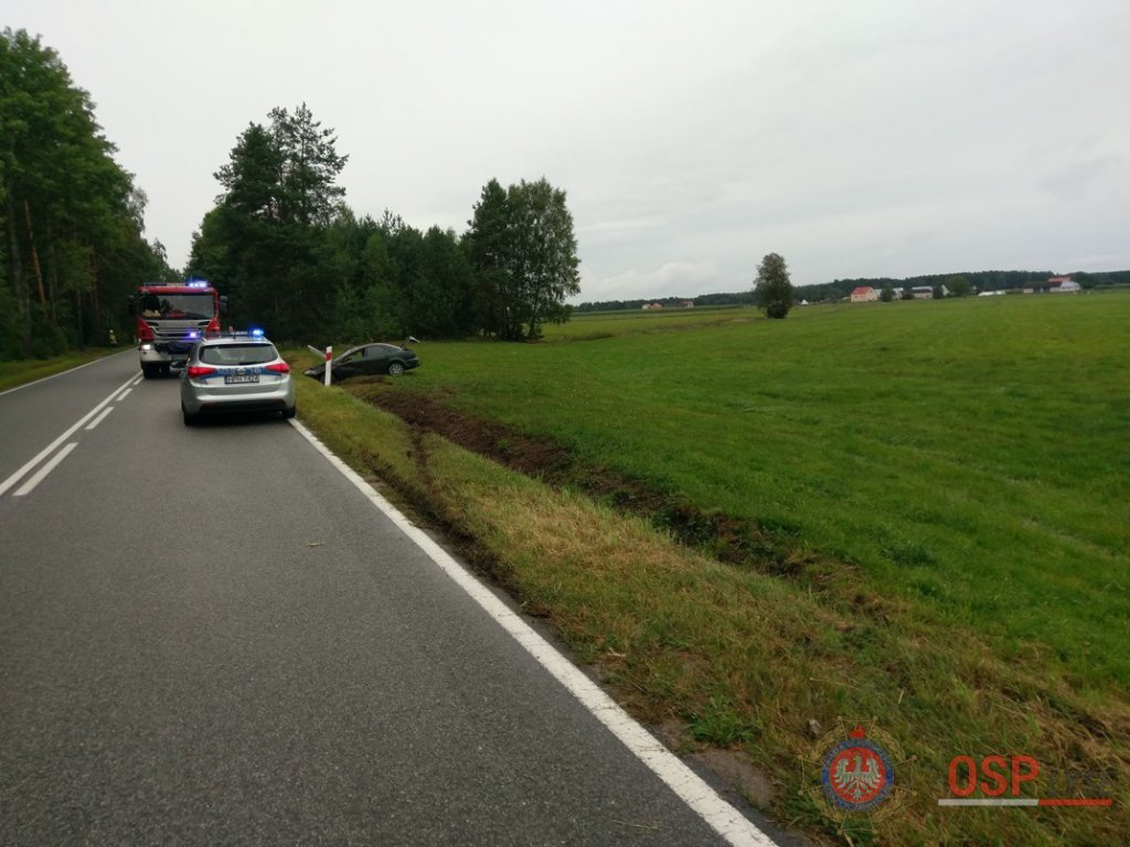 Dachowanie w Serafinie. Do szpitala trafiły trzy osoby [26.08.2018] - zdjęcie #4 - eOstroleka.pl