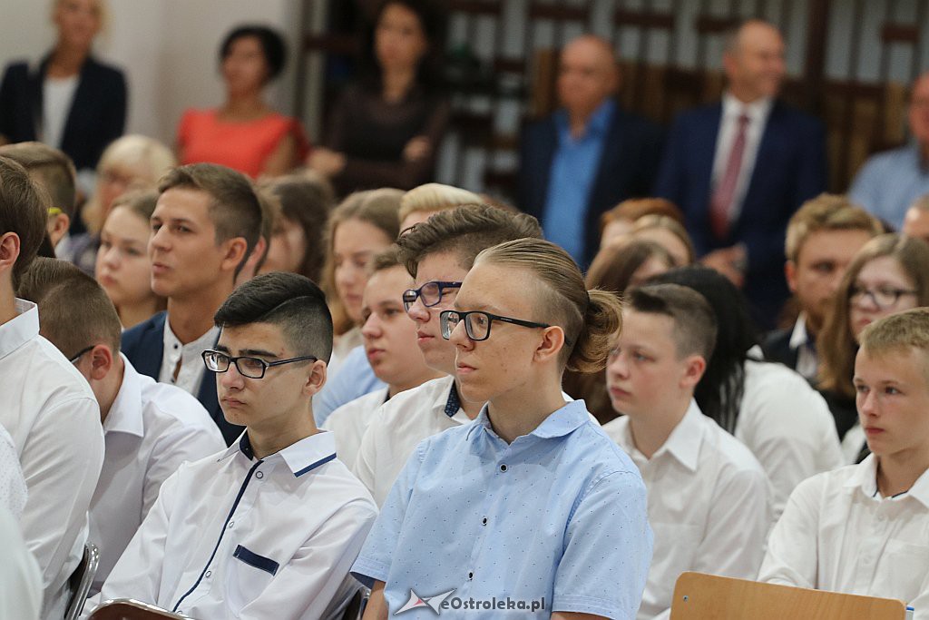 Rozpoczęcie roku szkolnego w ZSZ 3 w Ostrołęce [03.09.2018] - zdjęcie #3 - eOstroleka.pl