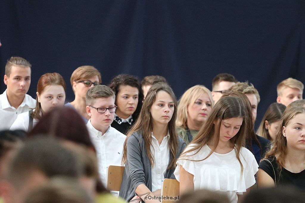 Rozpoczęcie roku szkolnego w ZSZ 3 w Ostrołęce [03.09.2018] - zdjęcie #15 - eOstroleka.pl