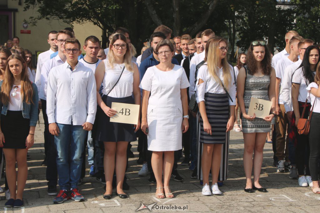 Rozpoczęcie roku szkolnego w ZSZ nr 2 w Ostrołęce [03.09.2018] - zdjęcie #14 - eOstroleka.pl