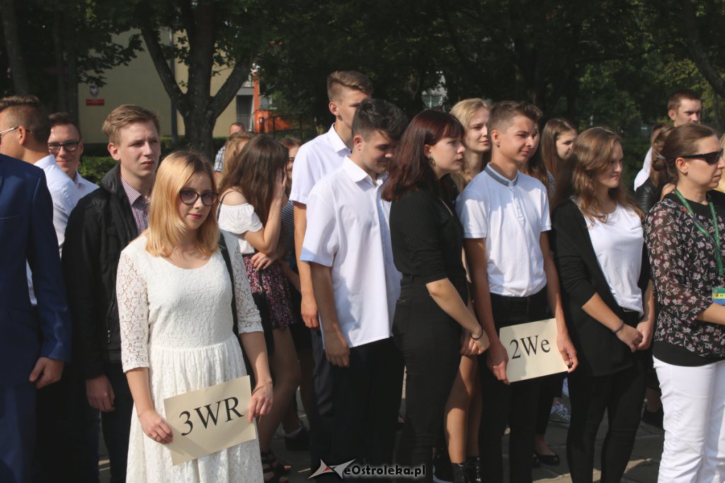 Rozpoczęcie roku szkolnego w ZSZ nr 2 w Ostrołęce [03.09.2018] - zdjęcie #34 - eOstroleka.pl