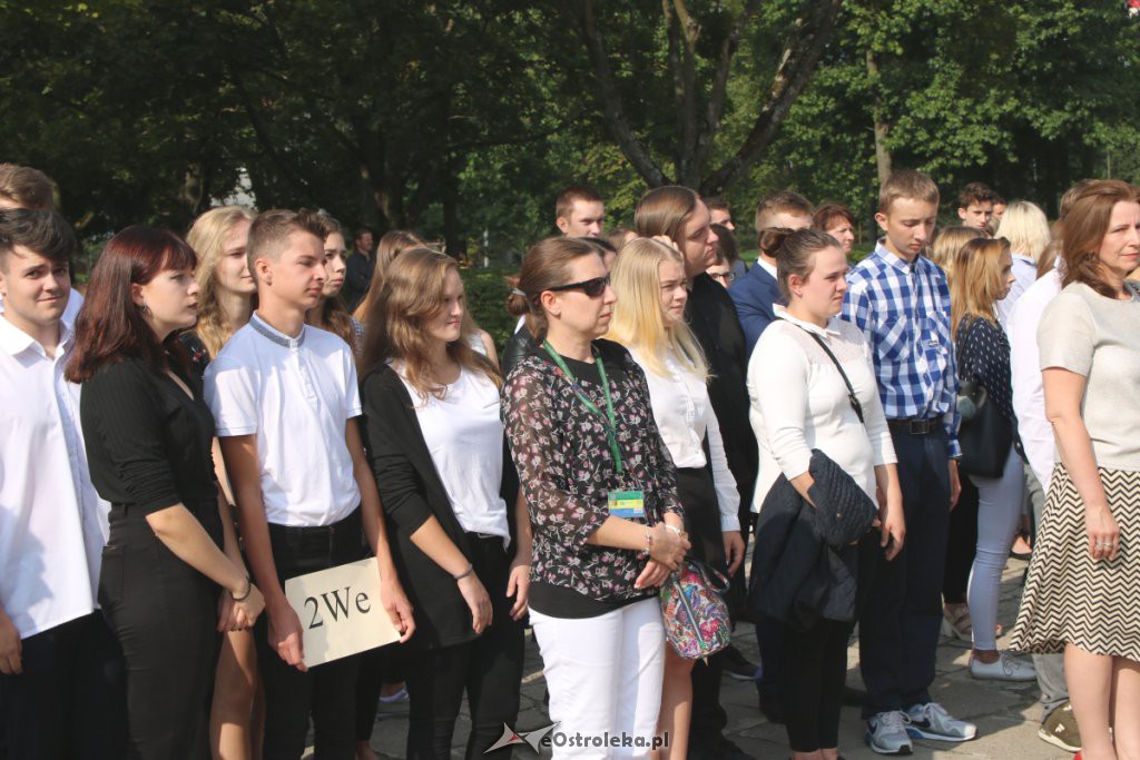 Rozpoczęcie roku szkolnego w ZSZ nr 2 w Ostrołęce [03.09.2018] - zdjęcie #35 - eOstroleka.pl