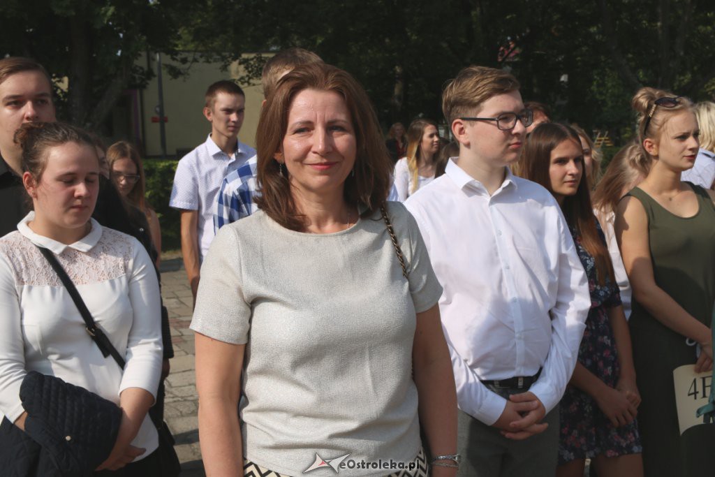 Rozpoczęcie roku szkolnego w ZSZ nr 2 w Ostrołęce [03.09.2018] - zdjęcie #39 - eOstroleka.pl