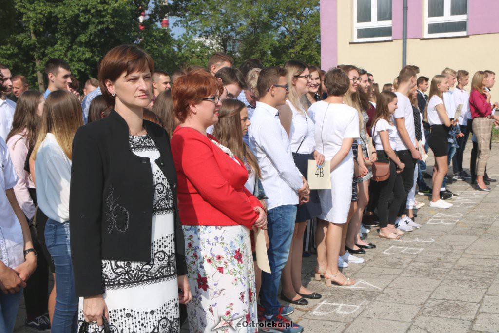 Rozpoczęcie roku szkolnego w ZSZ nr 2 w Ostrołęce [03.09.2018] - zdjęcie #43 - eOstroleka.pl