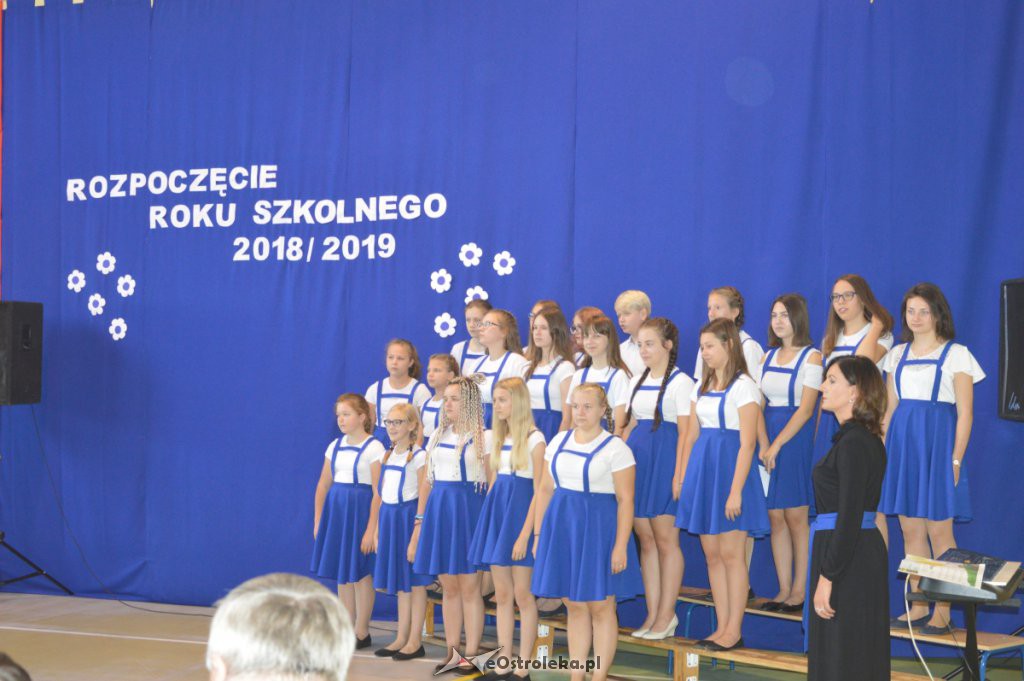 Rozpoczęcie roku szkolnego w SP nr 3 [03.09.2018] - zdjęcie #16 - eOstroleka.pl