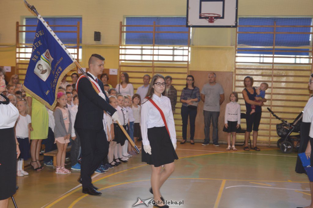 Rozpoczęcie roku szkolnego w SP nr 3 [03.09.2018] - zdjęcie #18 - eOstroleka.pl