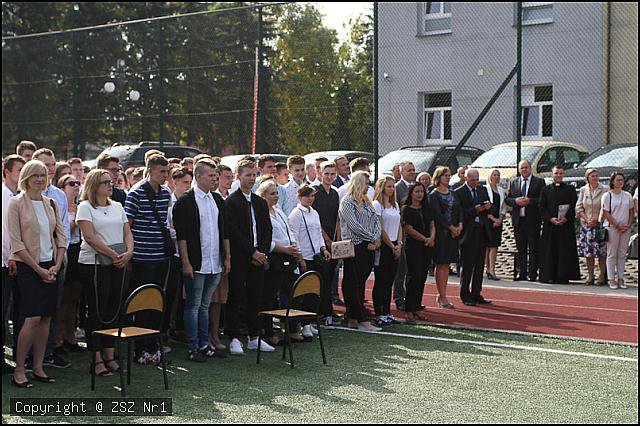 Rozpoczęcie roku szkolnego 2018/2019 w ZSZ nr 1 [03.09.2018] - zdjęcie #17 - eOstroleka.pl