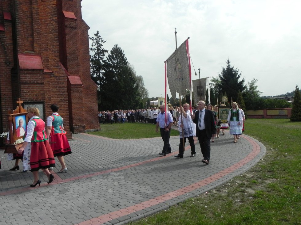 Zalas: Uroczystość poświęcenia chorągwi kościelnej [08.09.2018] - zdjęcie #48 - eOstroleka.pl