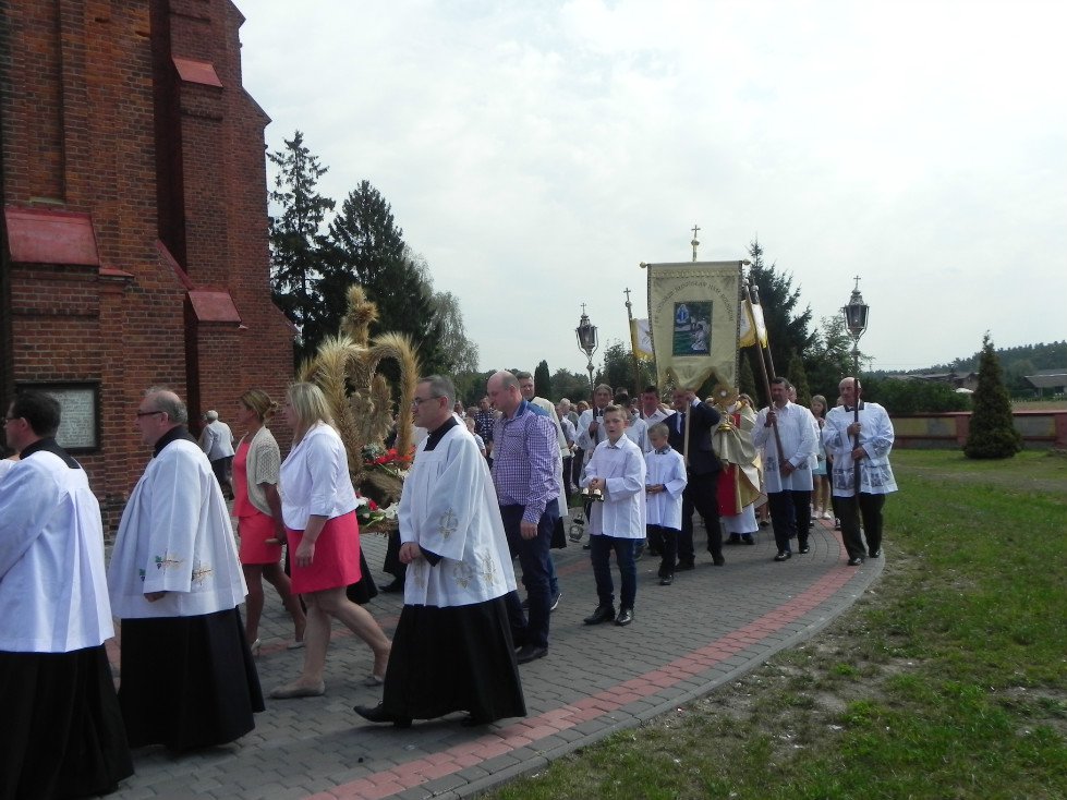 Zalas: Uroczystość poświęcenia chorągwi kościelnej [08.09.2018] - zdjęcie #58 - eOstroleka.pl