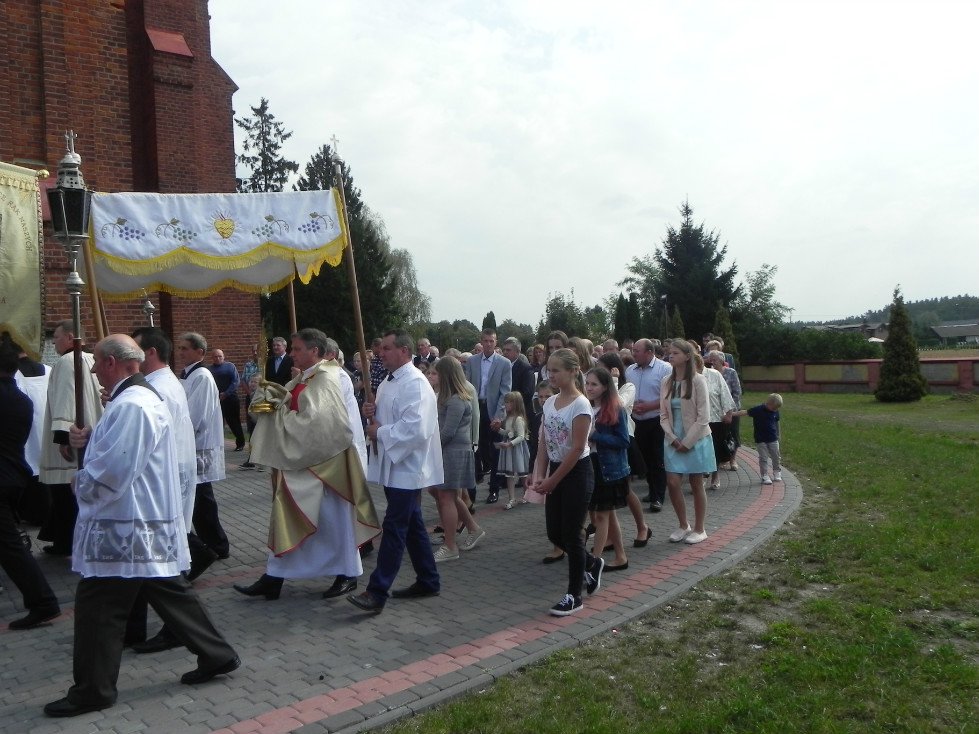 Zalas: Uroczystość poświęcenia chorągwi kościelnej [08.09.2018] - zdjęcie #60 - eOstroleka.pl