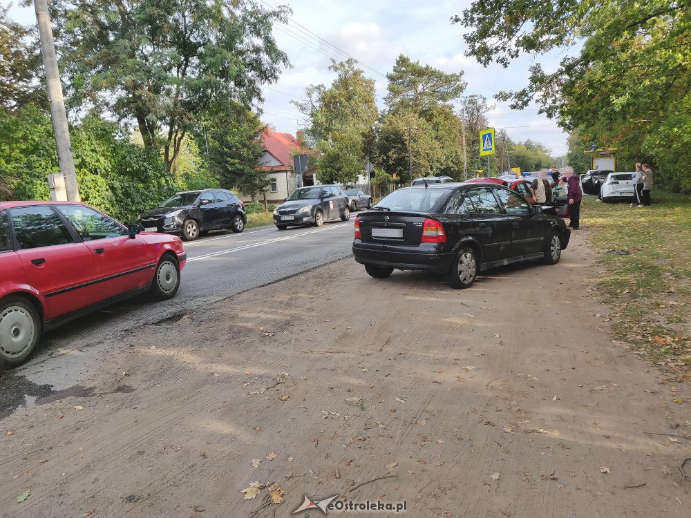 Uwaga kierowcy! Karambol na DK-53 przy wjeździe do Ostrołęki [23.09.2018] - zdjęcie #7 - eOstroleka.pl