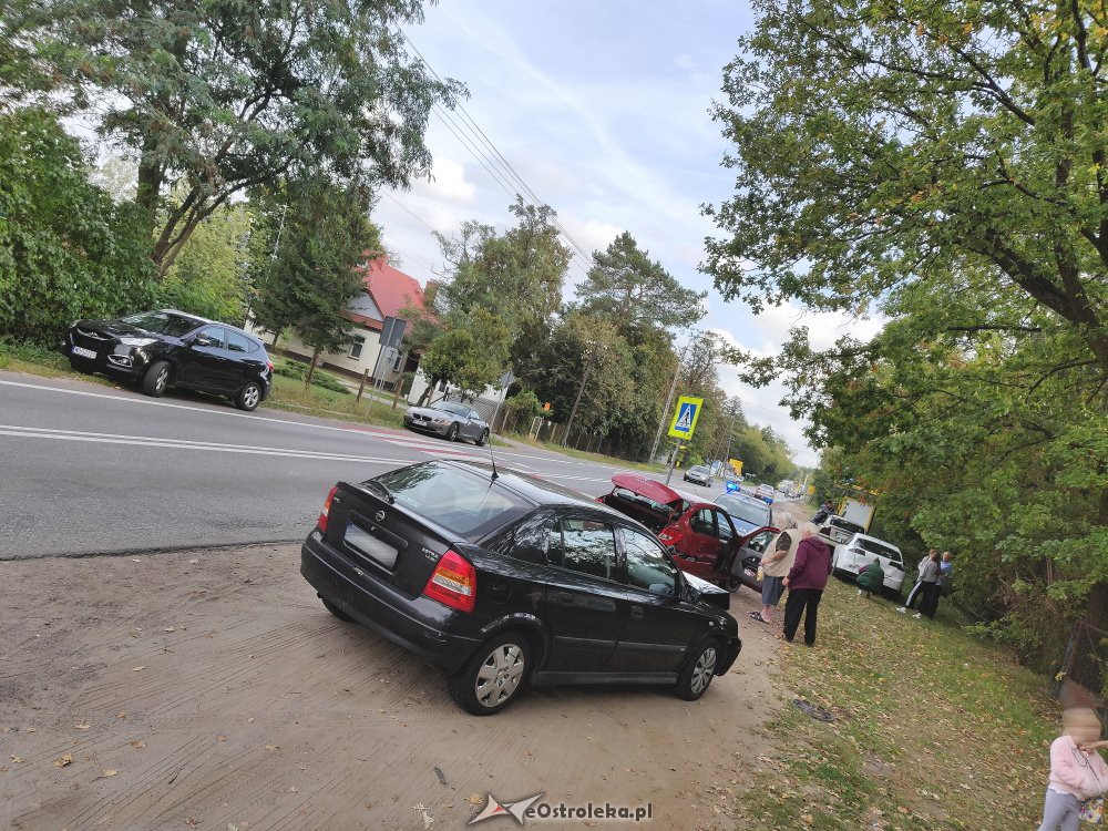 Uwaga kierowcy! Karambol na DK-53 przy wjeździe do Ostrołęki [23.09.2018] - zdjęcie #18 - eOstroleka.pl