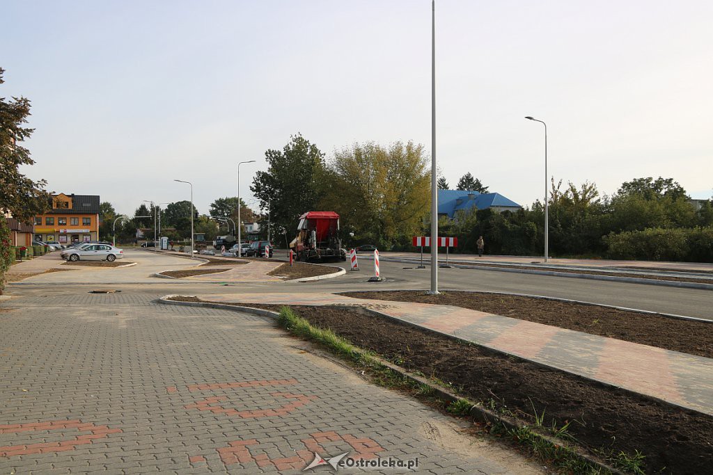 Cztery miesiące po terminie, a ulica Dobrzańskiego wciąż nie gotowa [26.09.2018] - zdjęcie #22 - eOstroleka.pl