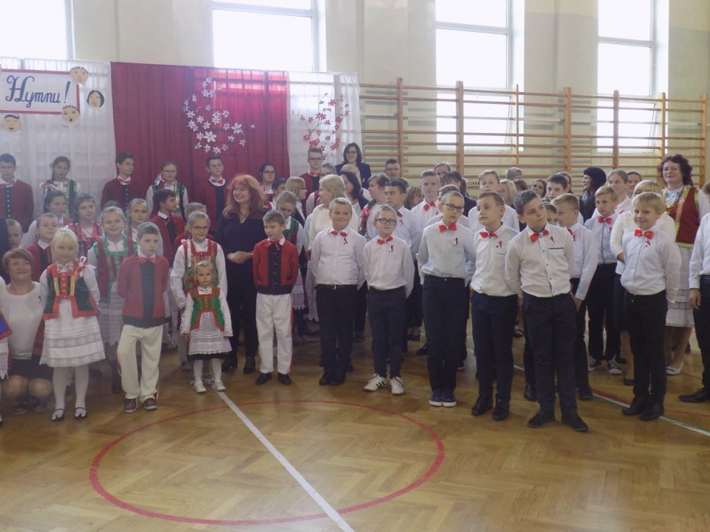 Konkurs „Do Hymnu” w Publicznej Szkole Podstawowej w Wykrocie [01.10.2018] - zdjęcie #10 - eOstroleka.pl