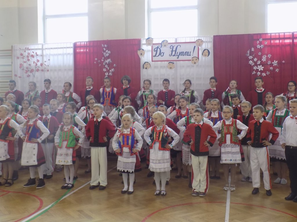 Konkurs „Do Hymnu” w Publicznej Szkole Podstawowej w Wykrocie [01.10.2018] - zdjęcie #3 - eOstroleka.pl