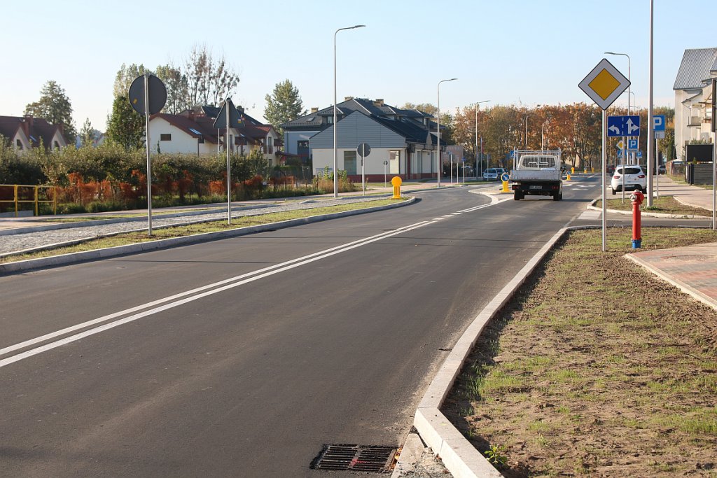 Ulica Dobrzańskiego oficjalnie oddana do użytku [12.10.2018] - zdjęcie #51 - eOstroleka.pl