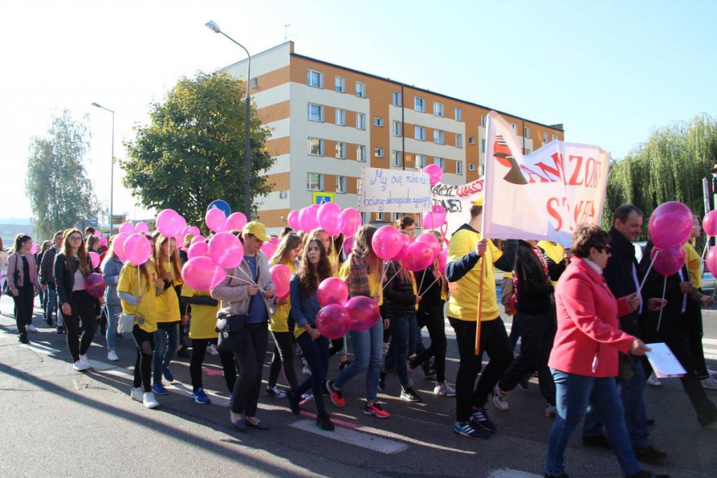 Marsz Różowej Wstążki w Ostrołęce [13.10.2018] - zdjęcie #14 - eOstroleka.pl